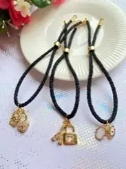 Pulsera Ajustable Con Dije /Negro